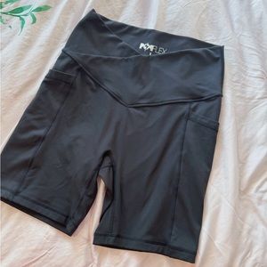 POPFLEX ACTIVE CRISSCROSS HOURGLASS BIKER SHORTS